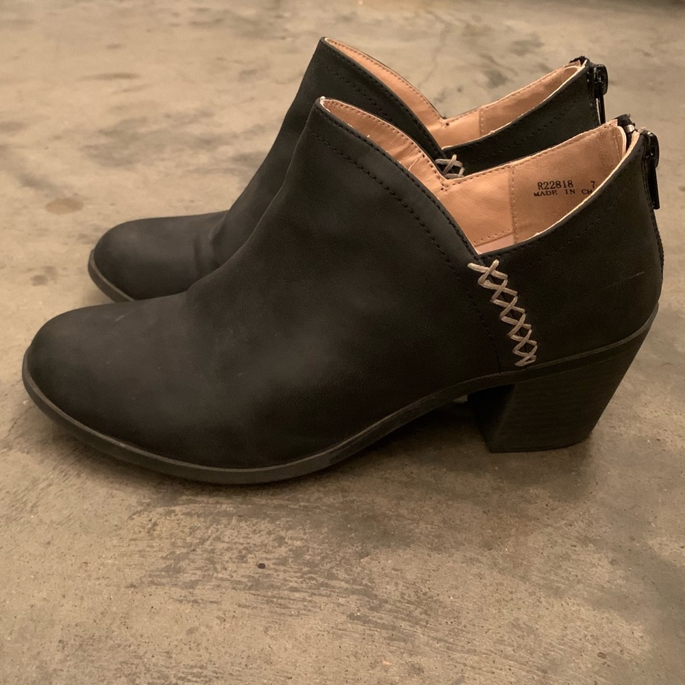 JG Women’s ankle boot